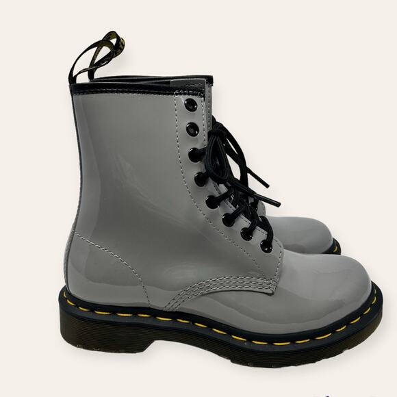 NWOT Dr. Doc Martens Smooth Patent Silver Leather 8 Eye Combat Boots 6 Women’s - Picture 1 of 13